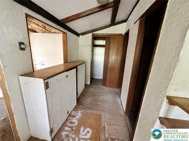 3540 Mountain Road 3538, Slatington Boro, PA 18080