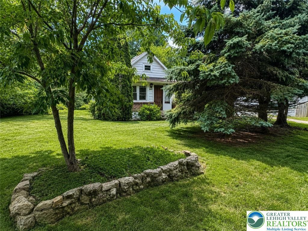 3540 Mountain Road 3538, Slatington Boro, PA 18080
