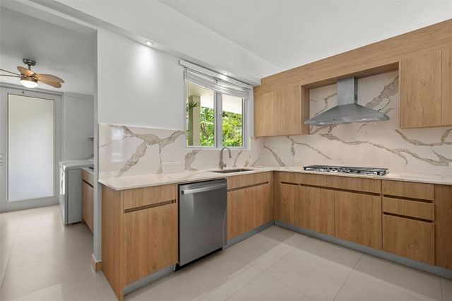 52 CAMINO DEL ZORZAL, Dorado, PR 00646