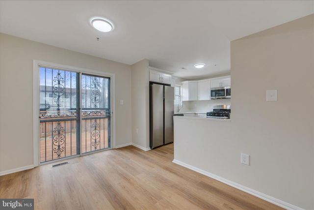 3209 W GLENREED CT, Glenarden, MD 20706