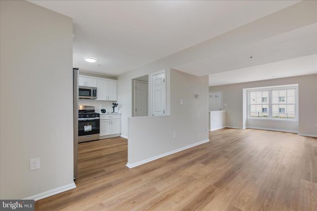 3209 W GLENREED CT, Glenarden, MD 20706