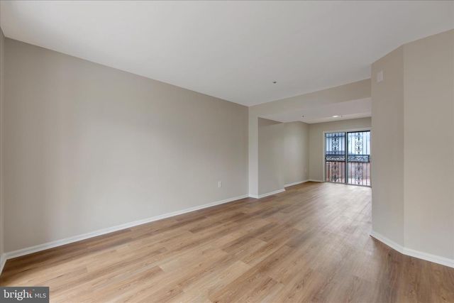 3209 W GLENREED CT, Glenarden, MD 20706