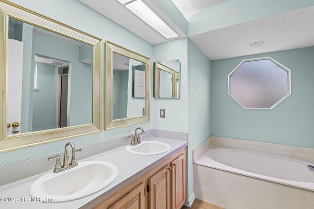 649 HUMMINGBIRD Court, St. Johns, FL 32259