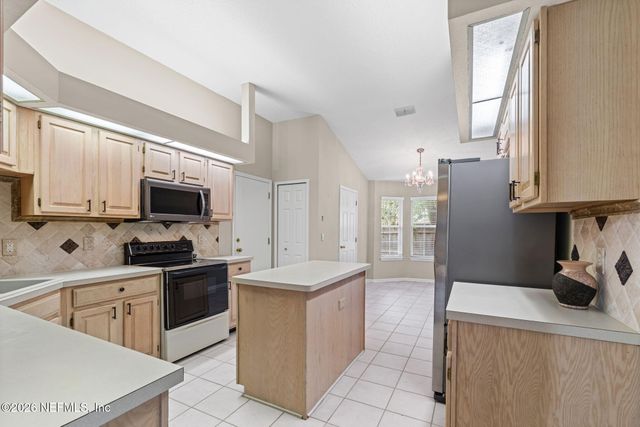 649 HUMMINGBIRD Court, St. Johns, FL 32259