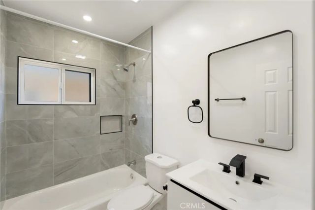 16903 Freeman Avenue, Lawndale, CA 90260