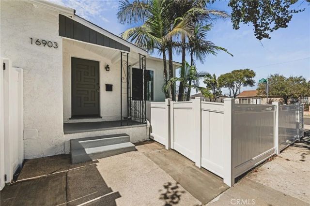 16903 Freeman Avenue, Lawndale, CA 90260