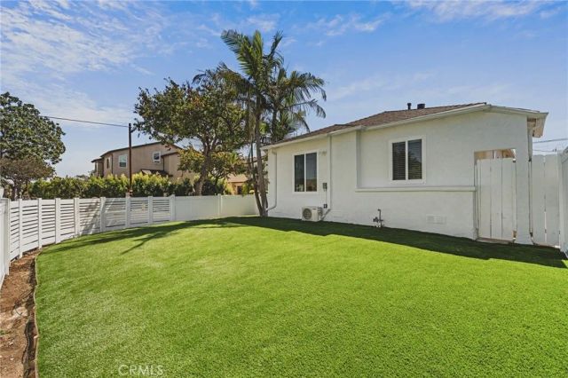 16903 Freeman Avenue, Lawndale, CA 90260