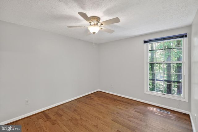 2909 BLUE ROBIN CT, Oak Hill, VA 20171