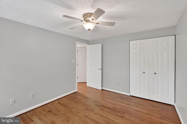 2909 BLUE ROBIN CT, Oak Hill, VA 20171
