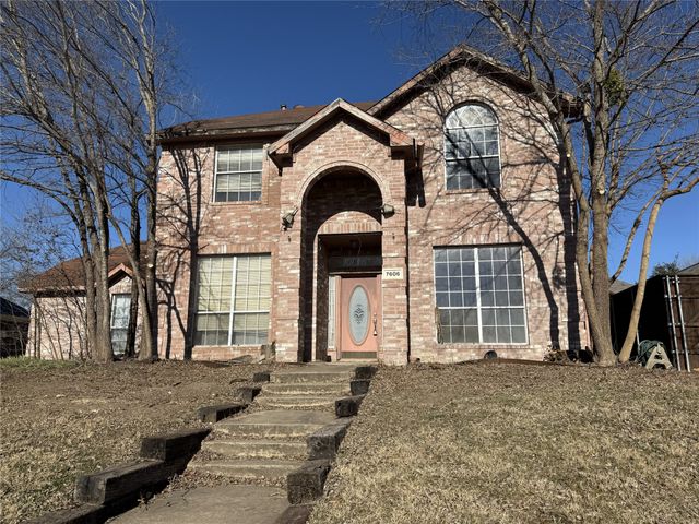 7606 Glenstone Street, Rowlett, TX 75089