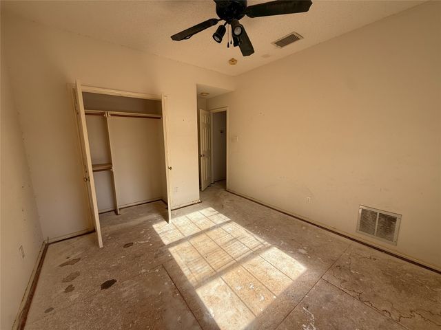 7606 Glenstone Street, Rowlett, TX 75089