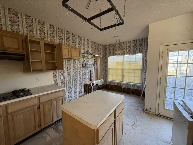 7606 Glenstone Street, Rowlett, TX 75089