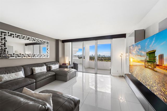 5151 Collins Ave 1420, Miami Beach, FL 33140
