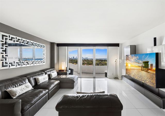 5151 Collins Ave 1420, Miami Beach, FL 33140