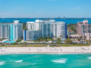 5151 Collins Ave 1420, Miami Beach, FL 33140