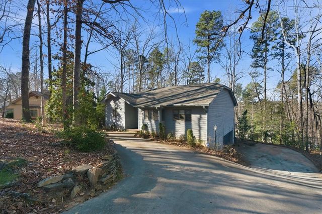 48 Commodore Drive, Salem, SC 29676