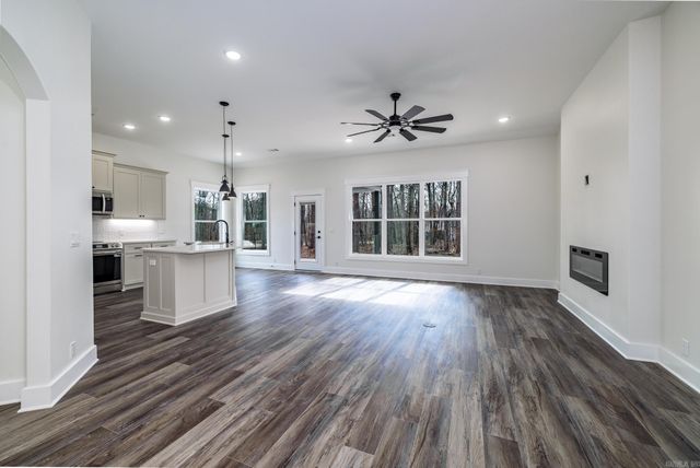 42 Tomelloso Way, Hot Springs Village, AR 71909