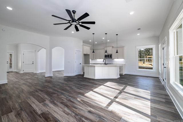 42 Tomelloso Way, Hot Springs Village, AR 71909