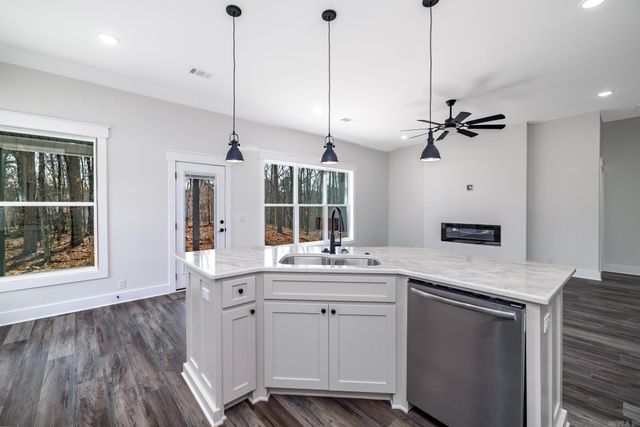 42 Tomelloso Way, Hot Springs Village, AR 71909