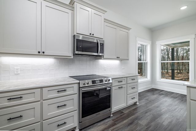 42 Tomelloso Way, Hot Springs Village, AR 71909