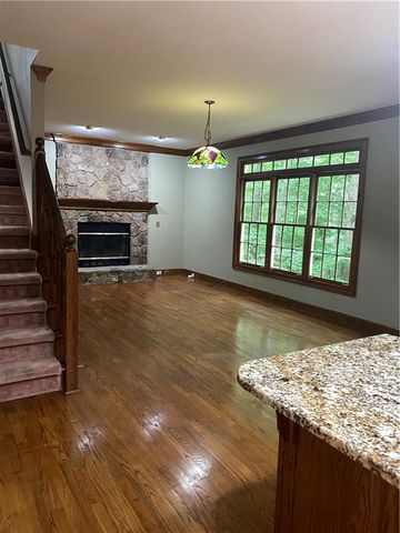 281 Oak Hammock Drive NW, Kennesaw, GA 30152