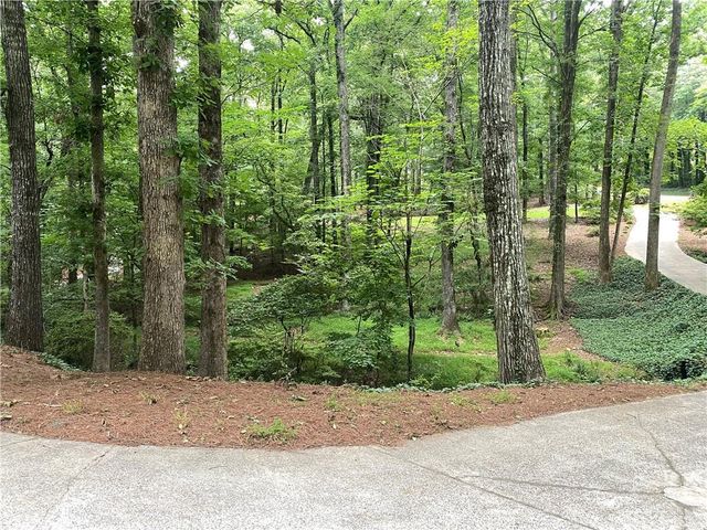 281 Oak Hammock Drive NW, Kennesaw, GA 30152