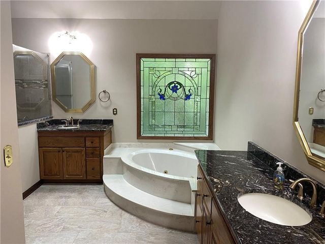 281 Oak Hammock Drive NW, Kennesaw, GA 30152