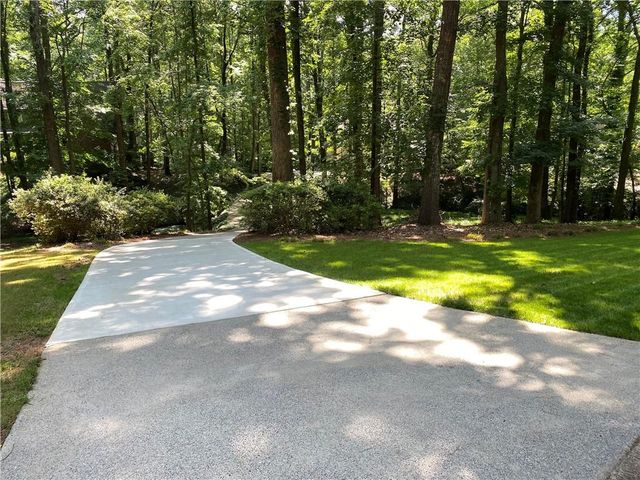 281 Oak Hammock Drive NW, Kennesaw, GA 30152