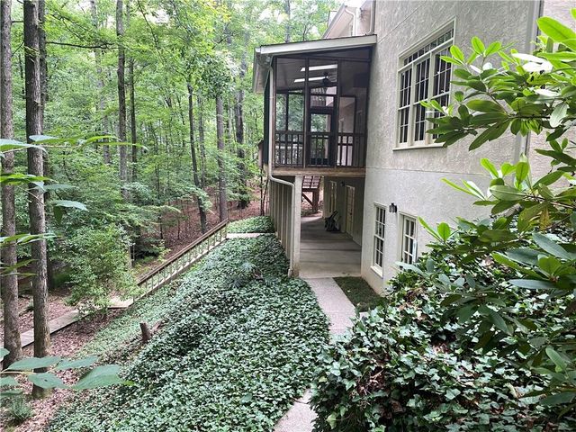 281 Oak Hammock Drive NW, Kennesaw, GA 30152