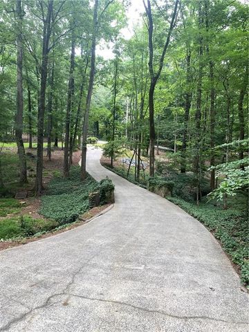 281 Oak Hammock Drive NW, Kennesaw, GA 30152