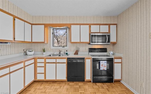 2612 Spring Bridge Circle, Greensboro, NC 27410