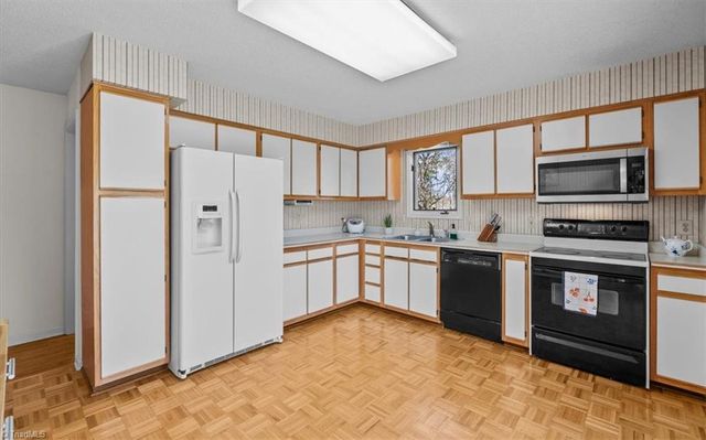 2612 Spring Bridge Circle, Greensboro, NC 27410