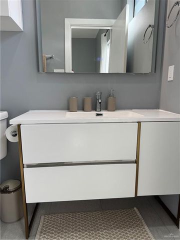 2022 Summerland Lane 4, Edinburg, TX 78541