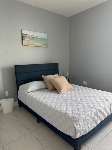 2022 Summerland Lane 4, Edinburg, TX 78541