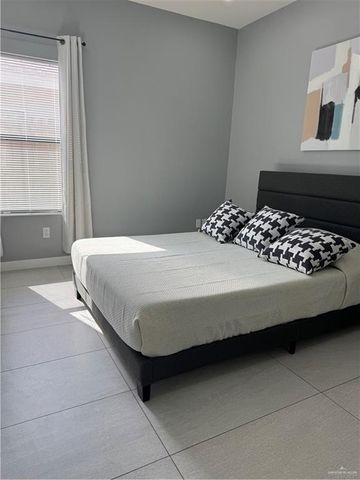 2022 Summerland Lane 4, Edinburg, TX 78541