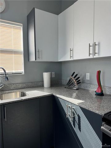 2022 Summerland Lane 4, Edinburg, TX 78541