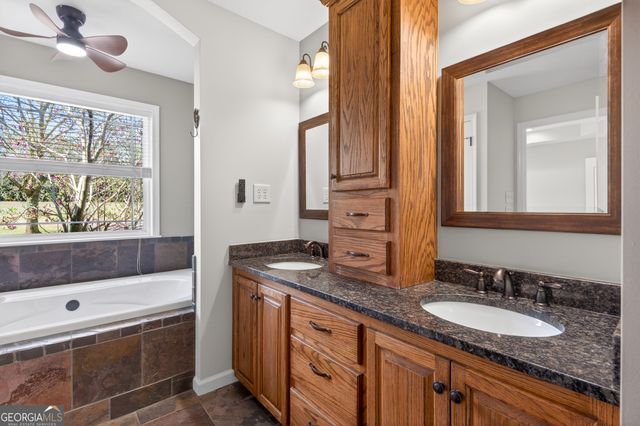 1211 Parham Town Road, Bowman, GA 30624