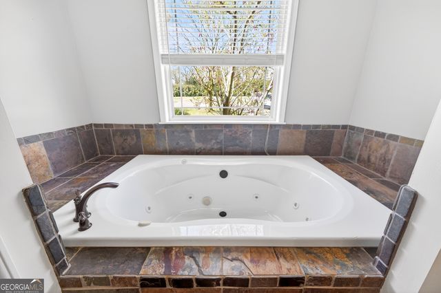 1211 Parham Town Road, Bowman, GA 30624