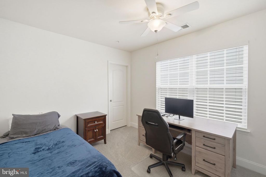 Image 20 of property listing at 232 EVELYNE ST, Chester, MD 21619
