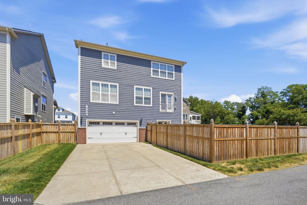 Image 25 of property listing at 232 EVELYNE ST, Chester, MD 21619