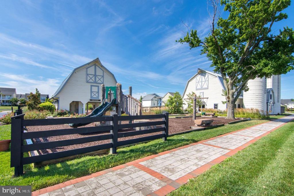 Image 30 of property listing at 232 EVELYNE ST, Chester, MD 21619