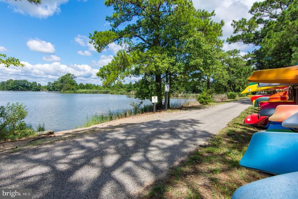 Image 31 of property listing at 232 EVELYNE ST, Chester, MD 21619