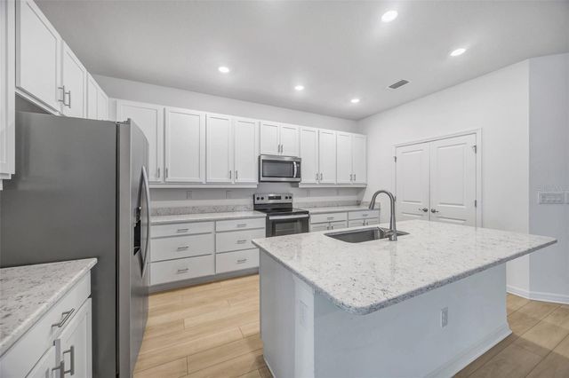 7882 LENNOX LOOP, Wesley Chapel, FL 33544