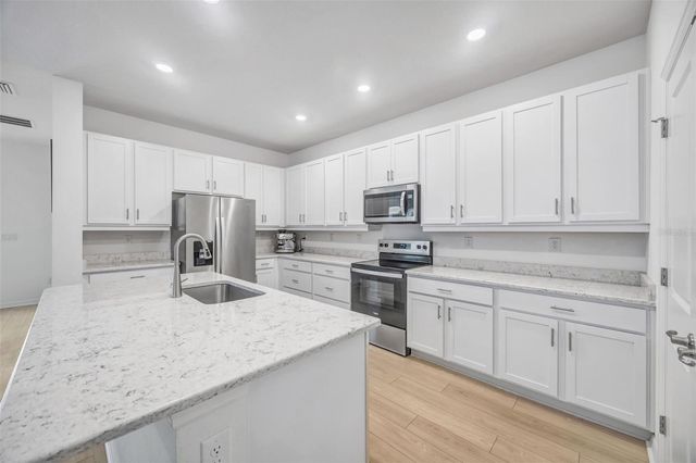 7882 LENNOX LOOP, Wesley Chapel, FL 33544