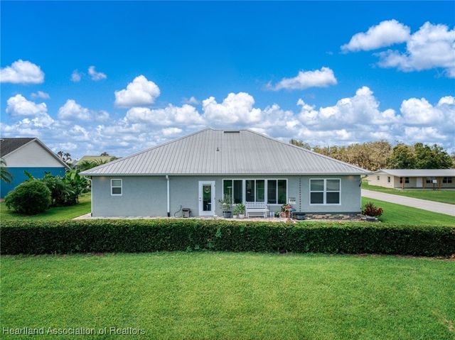 340 W Peabody Circle, Avon Park, FL 33825