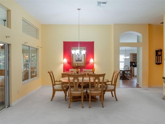 25243 RIVER CREST DR, Leesburg, FL 34748