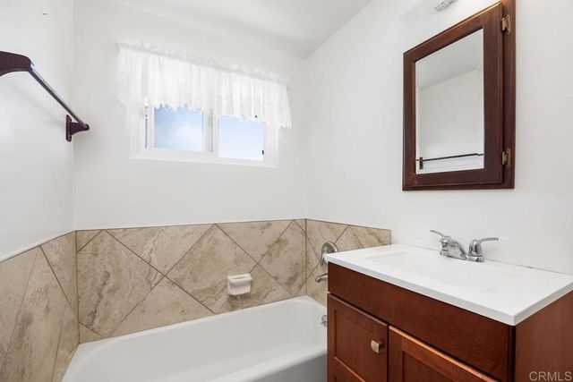 2600 Highland Drive, Carlsbad, CA 92008