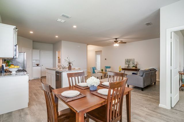 10025 Poinsett Way, Fort Worth, TX 76108