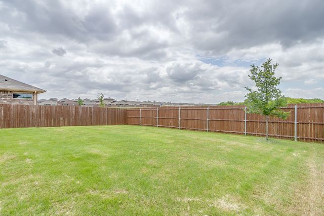 10025 Poinsett Way, Fort Worth, TX 76108
