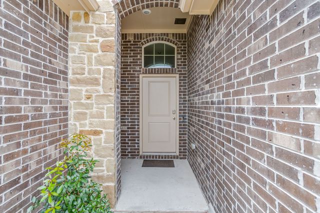 10025 Poinsett Way, Fort Worth, TX 76108